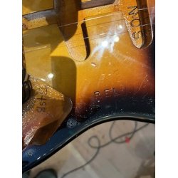 (BRUGT) Fender Custom Shop Custom Deluxe Strat NOS 3-Tone Sunburst